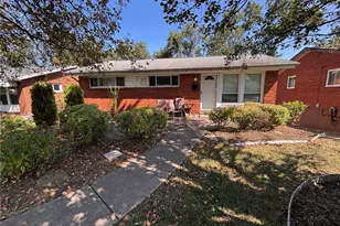 370 Princeton Dr, Pittsburgh, PA 15235 - Photo 2