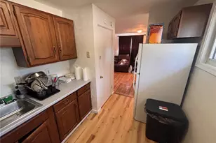 370 Princeton Dr, Pittsburgh, PA 15235 - Photo 18