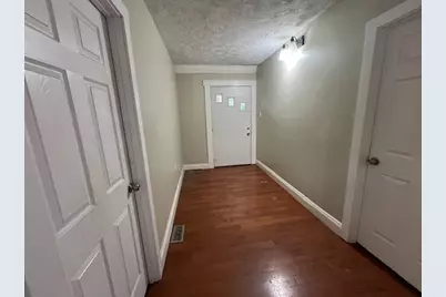 5582 Pocusset St, Pittsburgh, PA 15217 - Photo 2