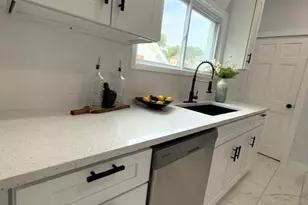 1231 Denisonview St, Pittsburgh, PA 15205 - Photo 4