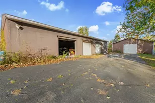 462 Fairlane Blvd, New Galilee, PA 16141 - Photo 14