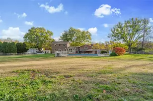 462 Fairlane Blvd, New Galilee, PA 16141 - Photo 10