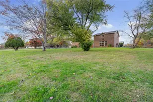 462 Fairlane Blvd, New Galilee, PA 16141 - Photo 8