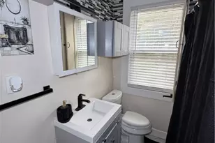 649 Singer Pl, Pittsburgh, PA 15221 - Photo 10