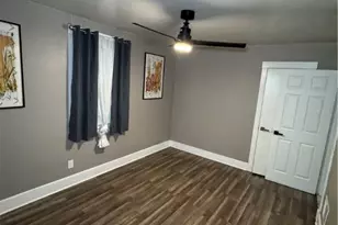 649 Singer Pl, Pittsburgh, PA 15221 - Photo 12