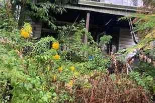 327 Elizabeth Ave, Pittsburgh, PA 15202 - Photo 2