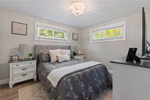 120 Holiday Park Dr, Pittsburgh, PA 15239 - Photo 10