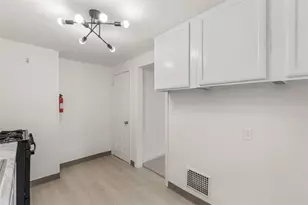 2165 Lindsay Rd, Pittsburgh, PA 15221 - Photo 14