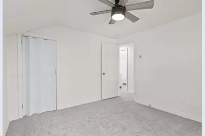 2165 Lindsay Rd, Pittsburgh, PA 15221 - Photo 22