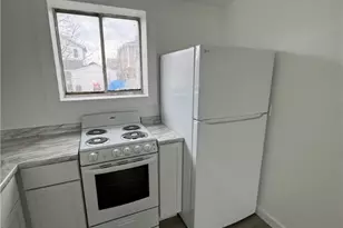 216 E Jackson St, Houston, PA 15342 - Photo 10