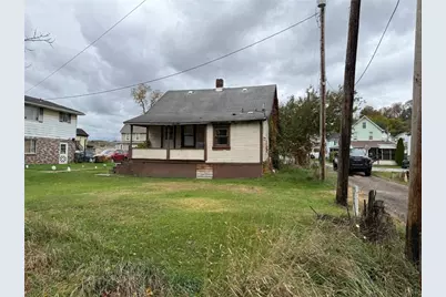 220 E Jackson St, Houston, PA 15342 - Photo 4