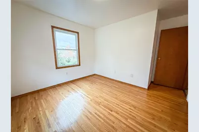 414 Holyoke Rd, Center Township, PA 16001 - Photo 32