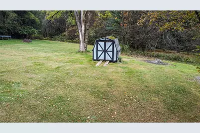 414 Holyoke Rd, Center Township, PA 16001 - Photo 42