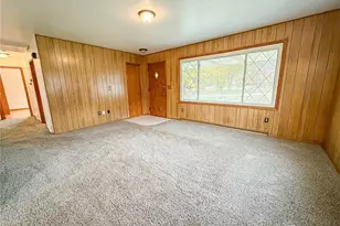 414 Holyoke Rd, Center Township, PA 16001 - Photo 8