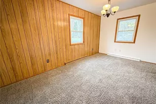 414 Holyoke Rd, Center Township, PA 16001 - Photo 12