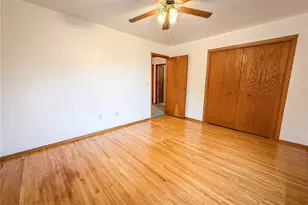 414 Holyoke Rd, Center Township, PA 16001 - Photo 28