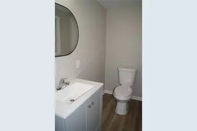 9 E Gaskill Ave, Jeannette, PA 15644 - Photo 14