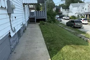 9 E Gaskill Ave, Jeannette, PA 15644 - Photo 20