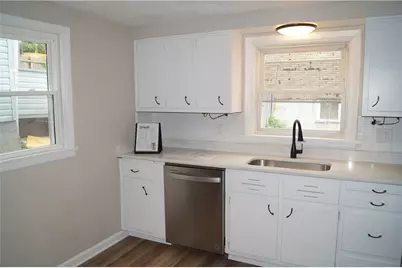 9 E Gaskill Ave, Jeannette, PA 15644 - Photo 10