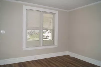 9 E Gaskill Ave, Jeannette, PA 15644 - Photo 4