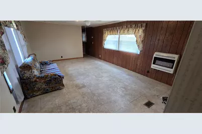 581 E Bakersville Edie Rd, Lincoln Township, PA 15501 - Photo 4