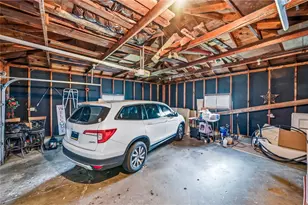 409 Patt Dr, Farrell, PA 16121 - Photo 40