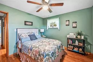 409 Patt Dr, Farrell, PA 16121 - Photo 32