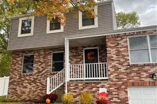 13 Willow Crossing Rd, Hempfield Township, PA 15601 - Photo 2