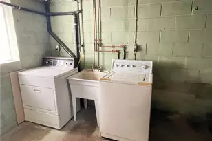 1602 Zeuger St, Pittsburgh, PA 15116 - Photo 36