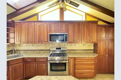 1602 Zeuger Street, Pittsburgh, PA 15116 - Photo 10