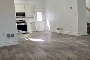 228 Mayflower St, Pittsburgh, PA 15206 - Photo 10