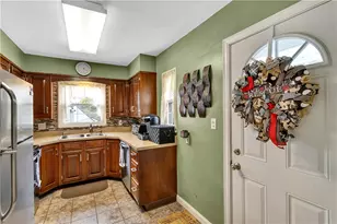 212 Johnston Dr, Ellwood City, PA 16117 - Photo 10