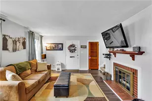 212 Johnston Dr, Ellwood City, PA 16117 - Photo 6