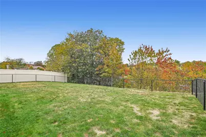 417 Beckman Dr, McKeesport, PA 15132 - Photo 4