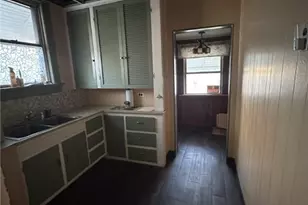 1023 Beckford St, New Castle, PA 16101 - Photo 4