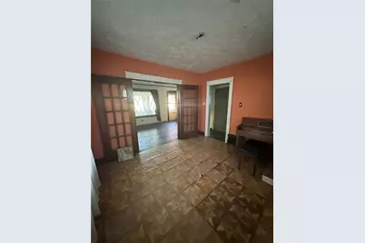 1023 Beckford St, New Castle, PA 16101 - Photo 6