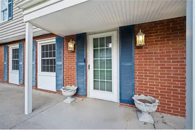 172 E Edgewood Dr, Peters Township, PA 15317 - Photo 2