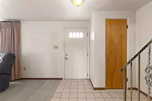 2871 Hastings Dr, Lower Burrell, PA 15068 - Photo 6