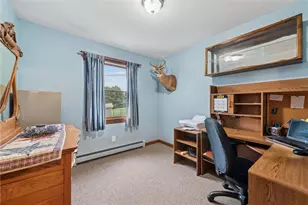 1187 Lakeview Dr, Unity Township, PA 15650 - Photo 12