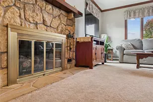 1187 Lakeview Dr, Unity Township, PA 15650 - Photo 4