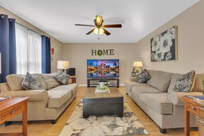 243 Edgewood Dr, Brighton Township, PA 15009 - Photo 12