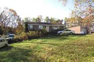312 Leslie Rd, Middlesex Township, PA 16059 - Photo 2