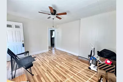 70 Mancha St, North Bethlehem, PA 15330 - Photo 4