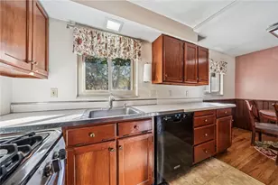 37 Bel Aire Dr, Murrysville, PA 15626 - Photo 10