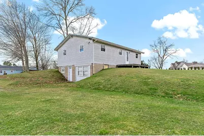 150 Jo Deener Dr, Jackson Township, PA 16063 - Photo 2