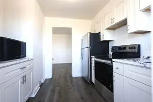 2811 Brownsville Rd, Pittsburgh, PA 15227 - Photo 4