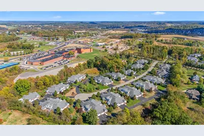 4502 Senate Ct, Adams Township, PA 16059 - Photo 4