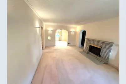 833 E Hill Dr, New Kensington, PA 15068 - Photo 6