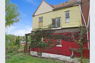 300 Winston St, Pittsburgh, PA 15207 - Photo 2