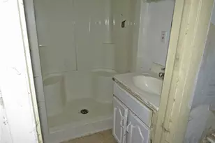 300 Winston St, Pittsburgh, PA 15207 - Photo 18